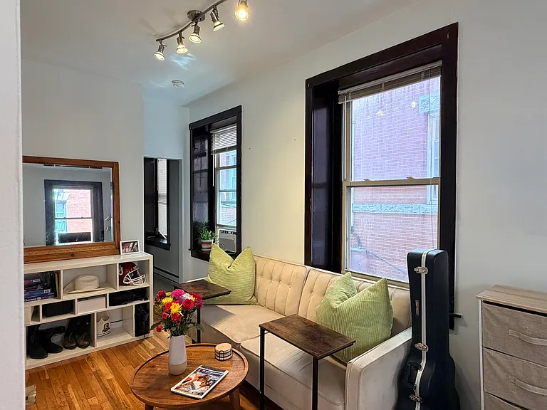 11 Unity St #4 — Photo 2