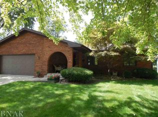 41 Brookshire Grn, Bloomington, IL