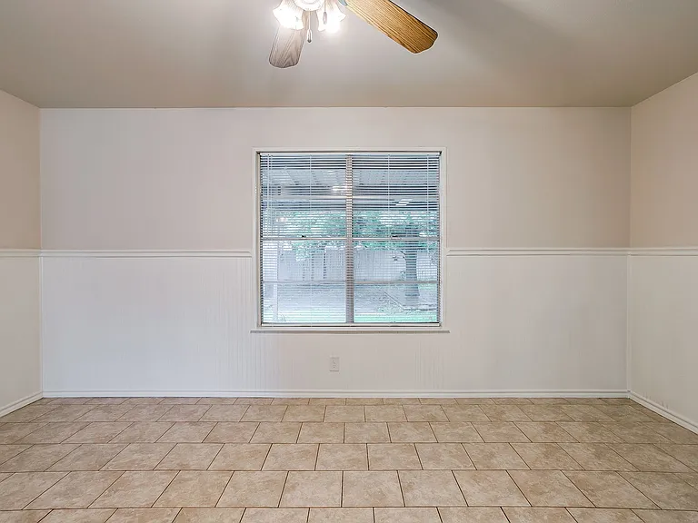 816 E Mustang St — Photo 17