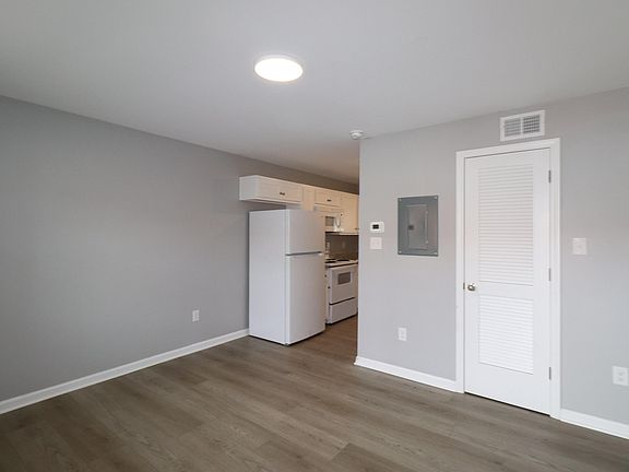 2nd image of 203 S 1st St #101