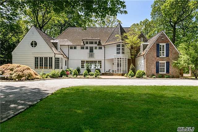 1st image of 4 Fort Hill Dr