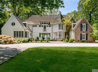 4 Fort Hill Dr, Lloyd Harbor, NY 11743