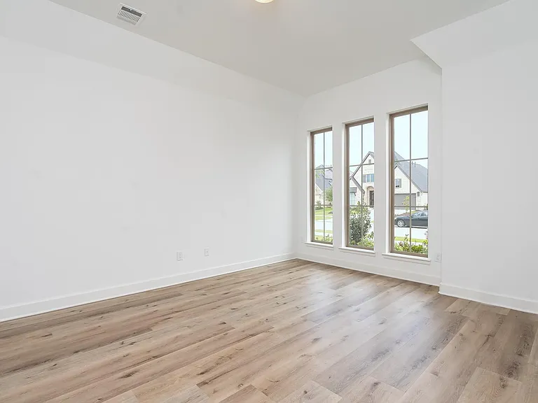 4226 Maple Glen Dr — Photo 9