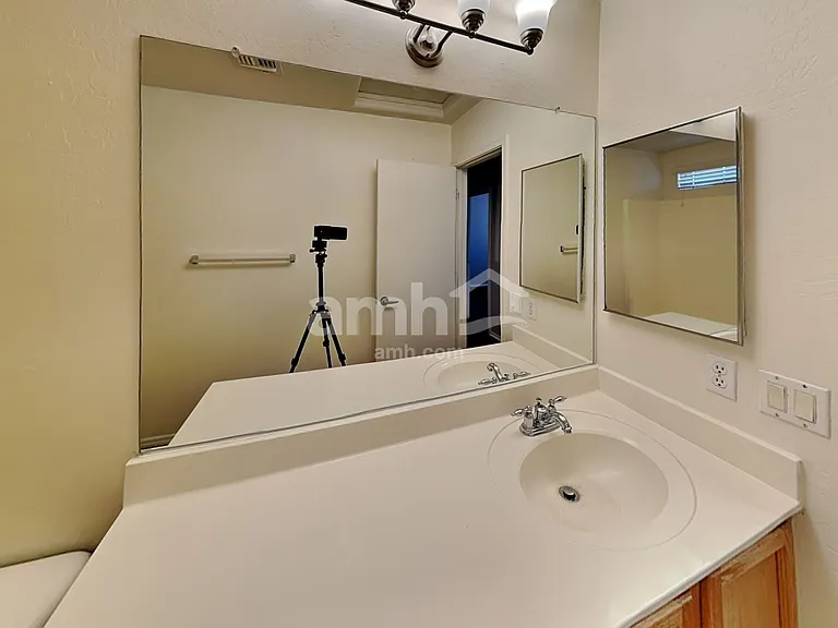 17321 W Tara Ln — Photo 16