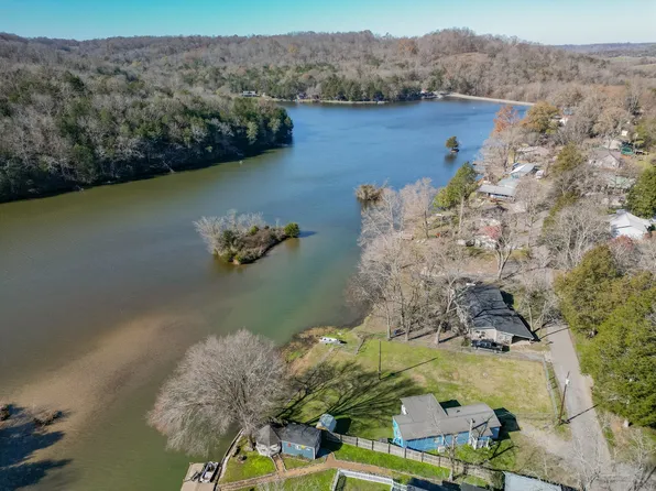30 Lincoln Lake Rd, Kelso, TN 37348