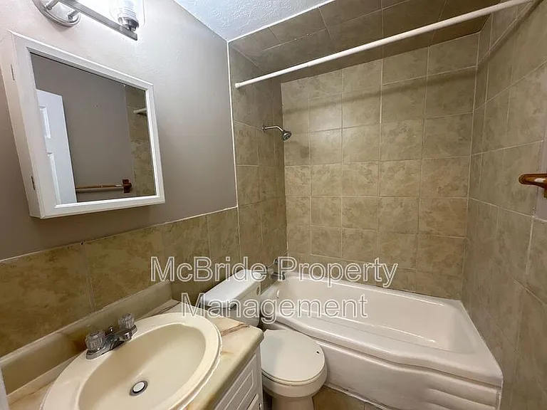 1838 Watkins St — Photo 6
