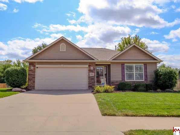 20903 Flavin Cir, Elkhorn, NE 68022