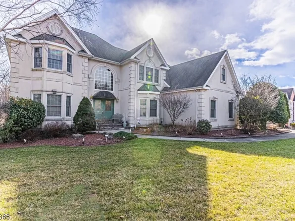 34 Centennial Court, Totowa Boro, NJ 07512