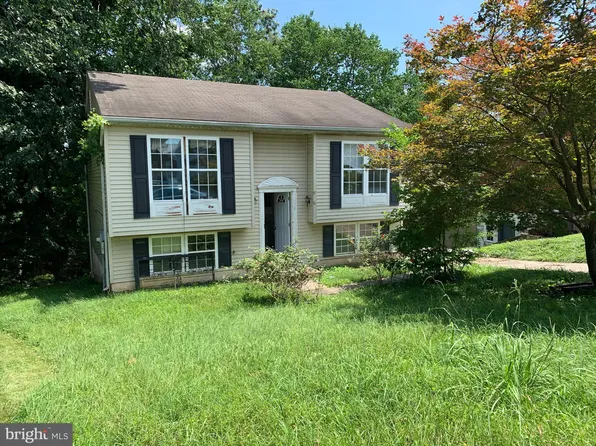 6915 Adel St, Capitol Heights, MD 20743