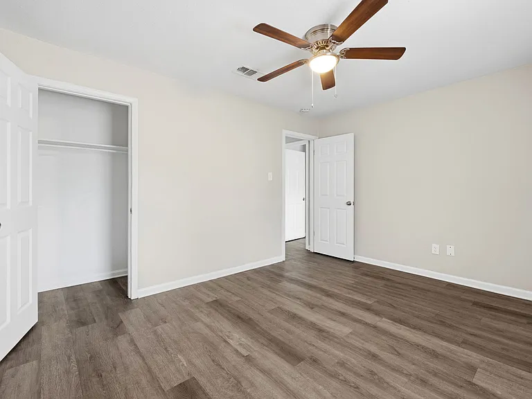 Residences at Overlook — Photo 70