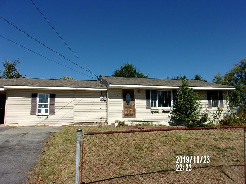1st image of 1226 Pebble Dr
