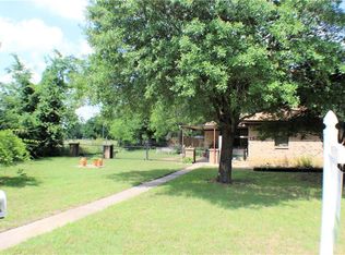 1504 Gleason Ave, Cleburne, TX 76033