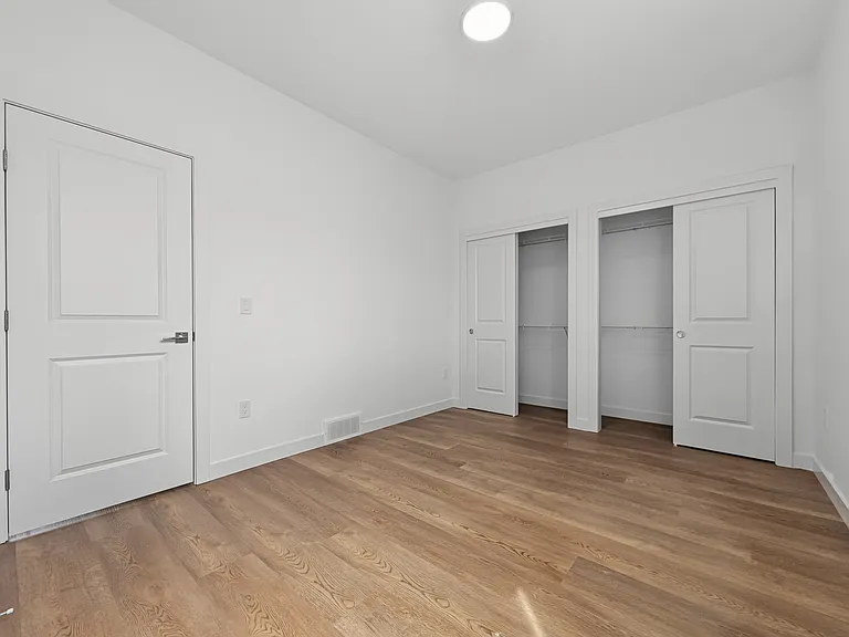 227 26th Ave NE #201 — Photo 19