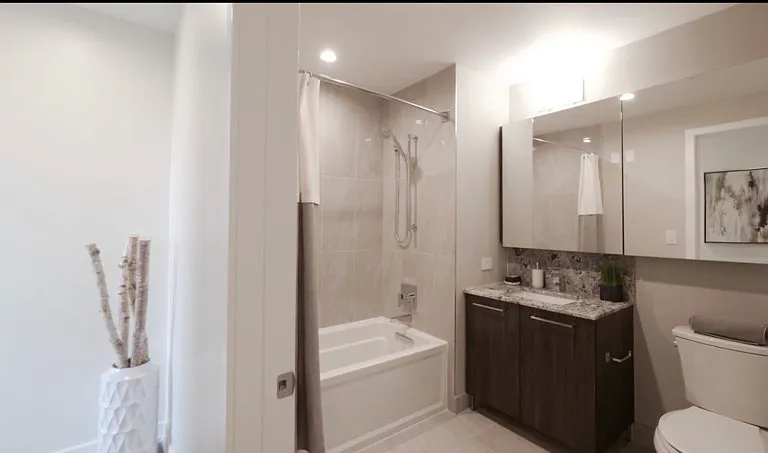 740 N Hudson Ave #1900 — Photo 7