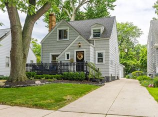 903 Edgewood Dr, Royal Oak, MI