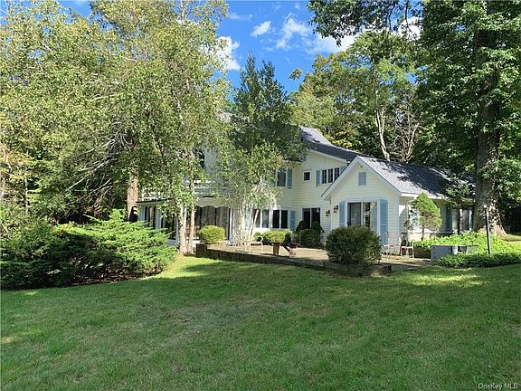 4th image of 240 Hunt Ln