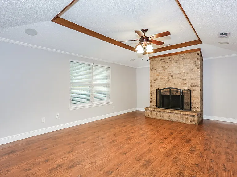 7212 Elderberry Ln — Photo 3