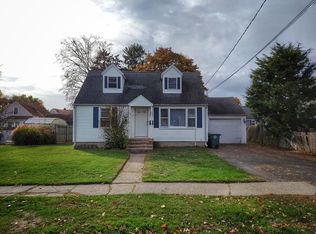 153 Robert Treat Pkwy, Milford, CT 06460