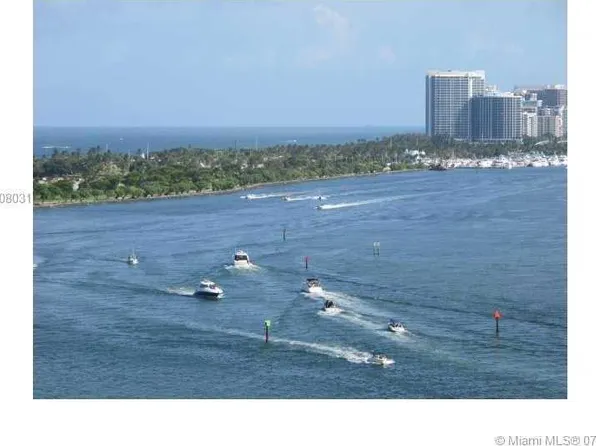 400 Kings Point Dr, Sunny Isles Beach, FL 33160