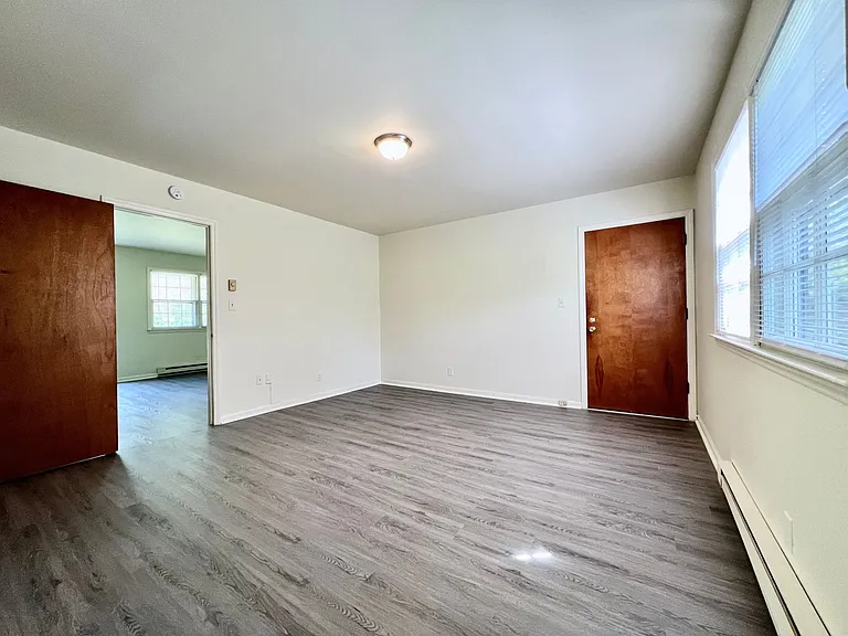 Lakewood Apartments — Photo 25