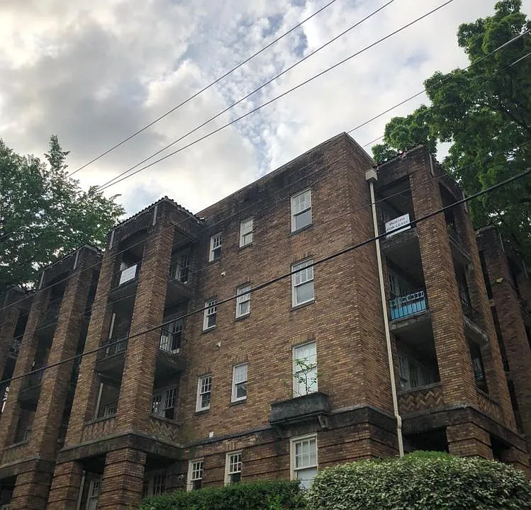 2301 Arlington Cres