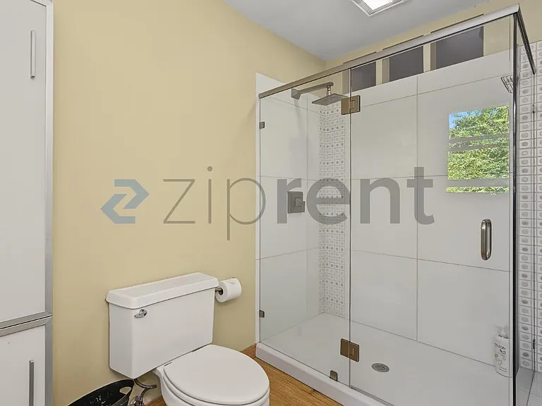 920 SW Stephenson Ct — Photo 21