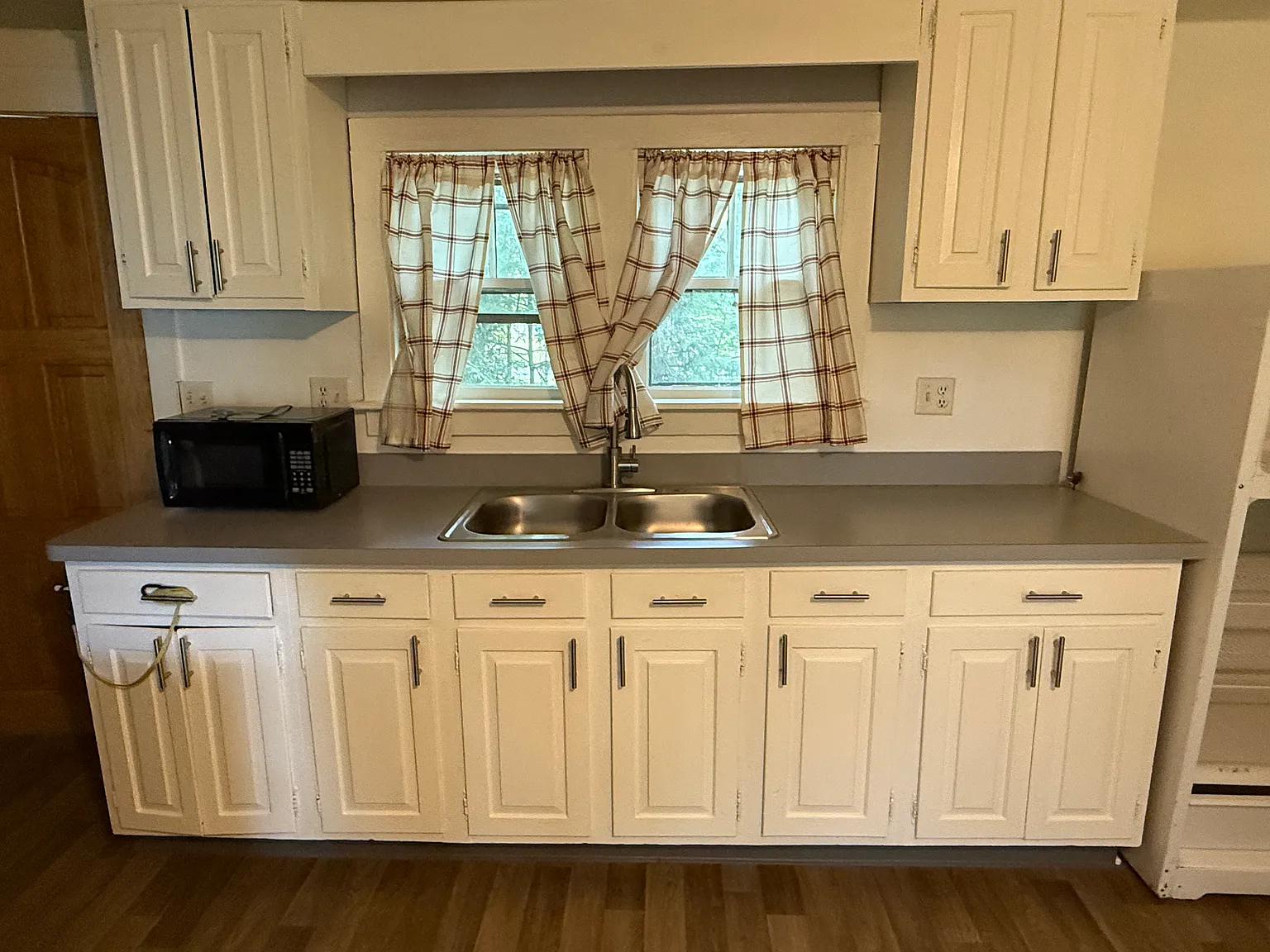 9 Kingsley Ave — Photo 4
