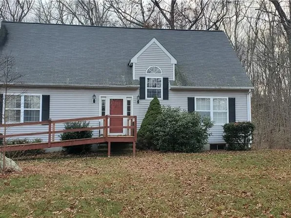 28 Peach Tree Hill Avenue, Ledyard, CT 06339