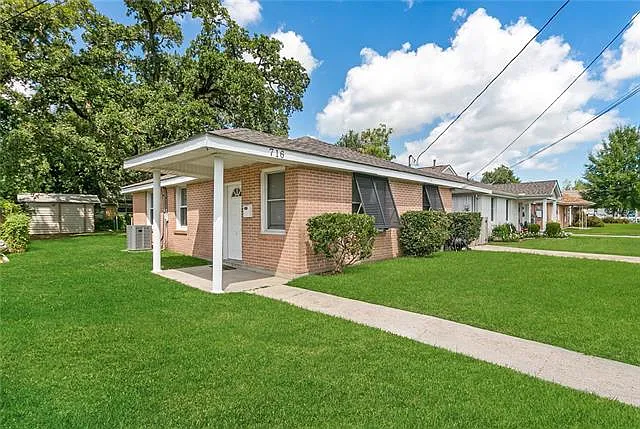 716 Grove Ave — Photo 3