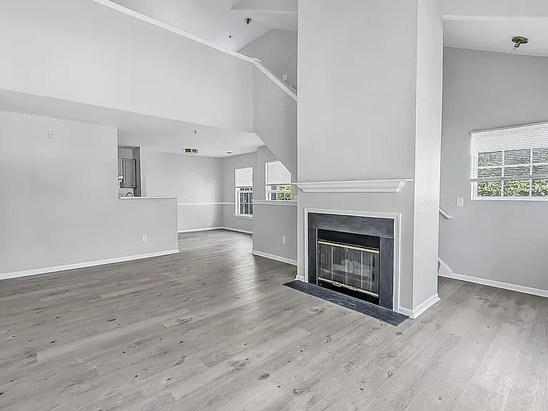 100 Broadway #101 — Photo 23