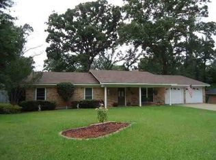 1017 Trailwood Ln, Longview, TX 75605
