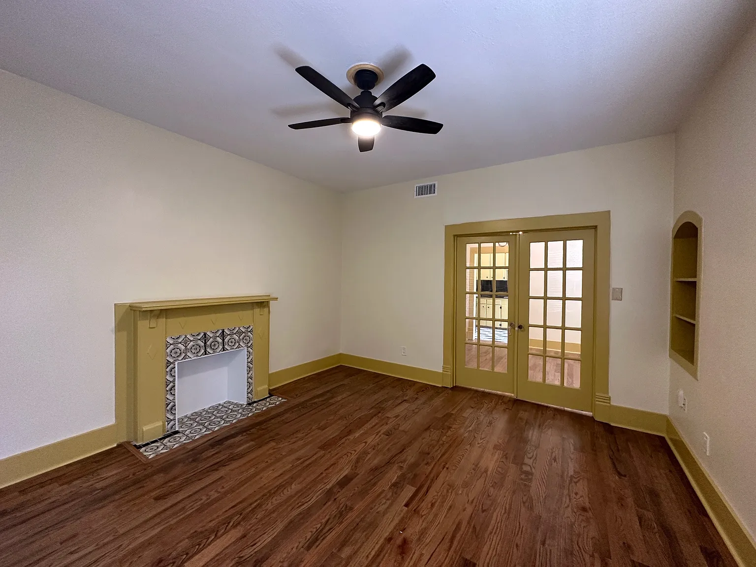 1 bed, 1000 sqft, $1,795 — Photo 3