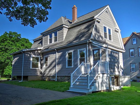 3rd image of 993 Washington St