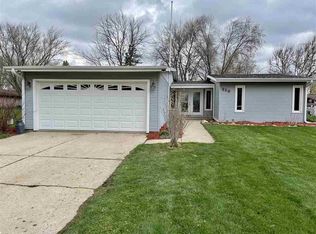 215 School Ave, Rochelle, IL 61068