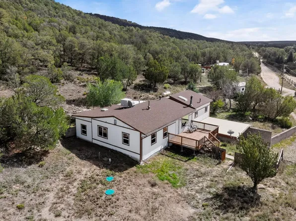 61 E Trl, Edgewood, NM 87015