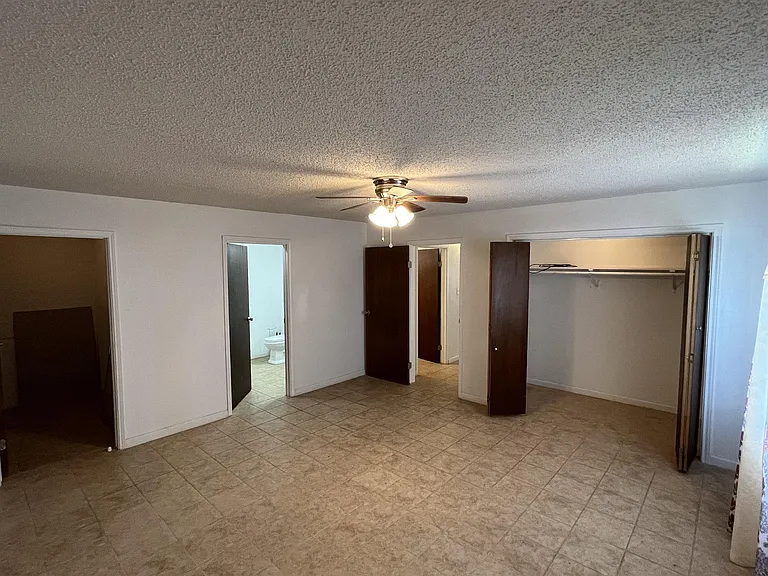 310 S Val Verde Rd — Photo 43