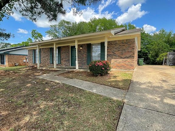 2nd image of 728 N Burbank Dr