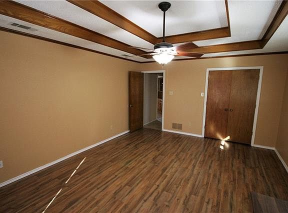 3rd image of 600 Winding Creek Trl