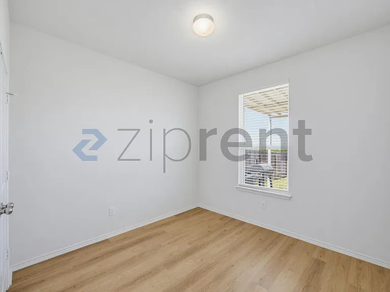 7231 Tradinghouse Ln — Photo 8