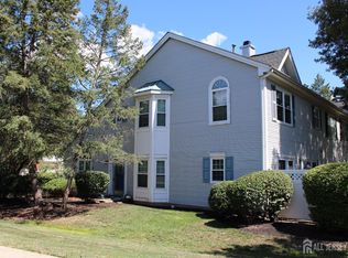 2 Jade Ct, Franklin Park, NJ 08823