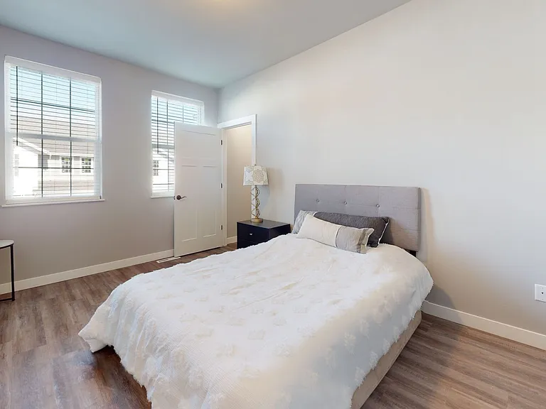 618 Autumn Wood Pkwy — Photo 141