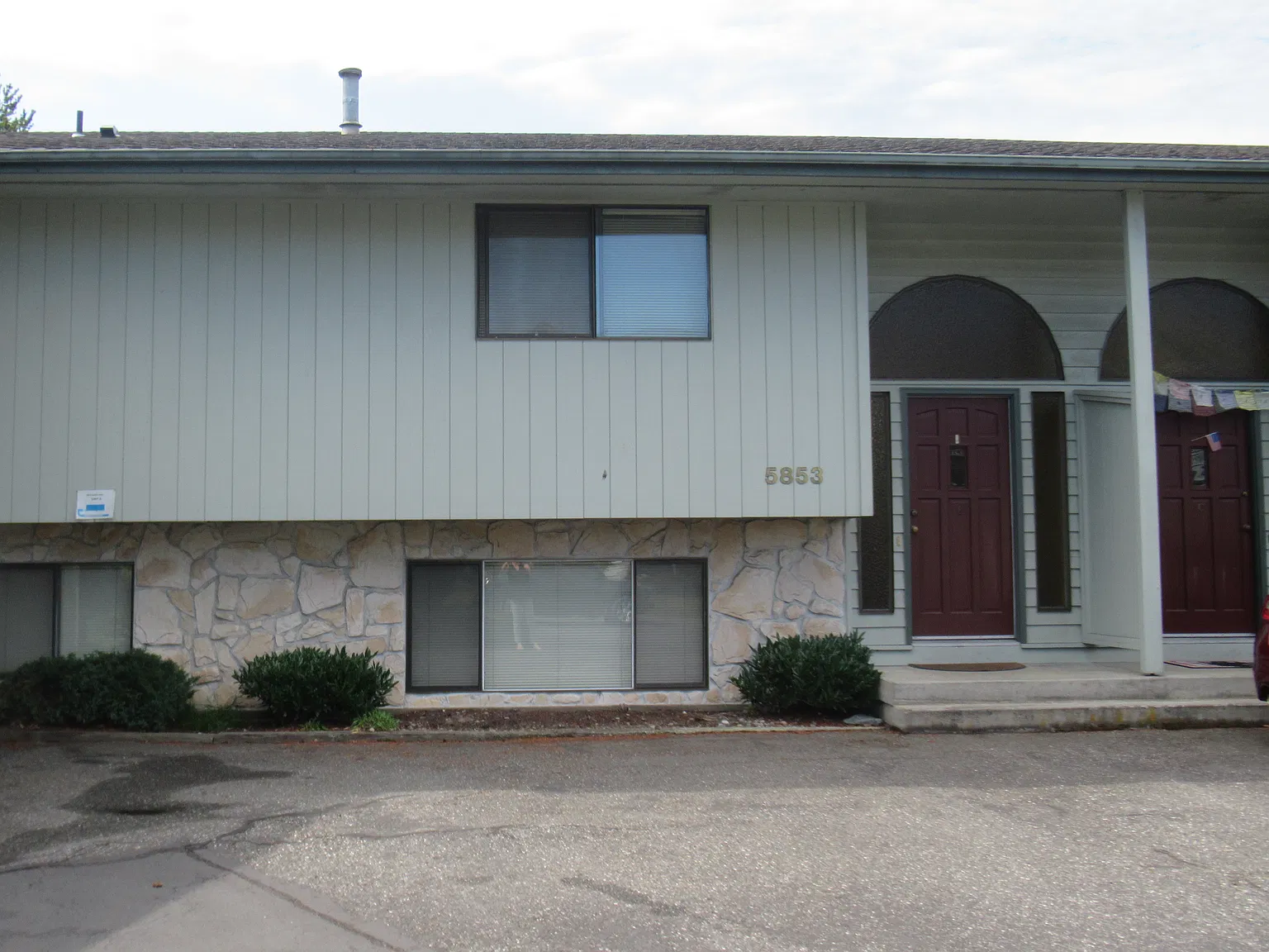 2 bed, 1.5 bath, 1000 sqft, $1,850 — Photo 1