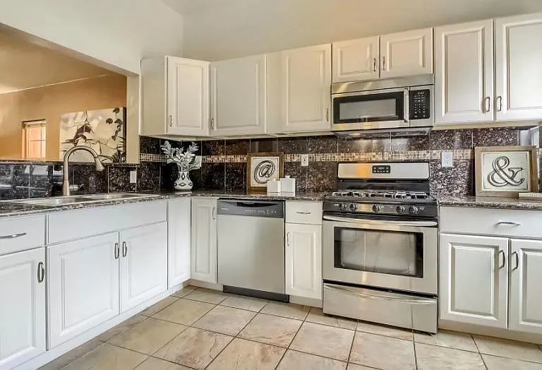 3451 N Downing St — Photo 5