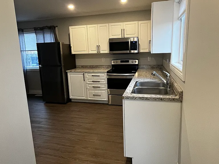 78 Ottaway Ave — Photo 30