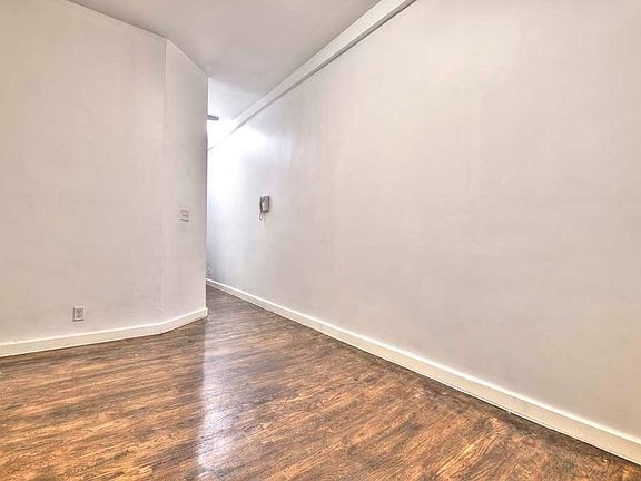 4th image of 58 E 1st St #3BB4