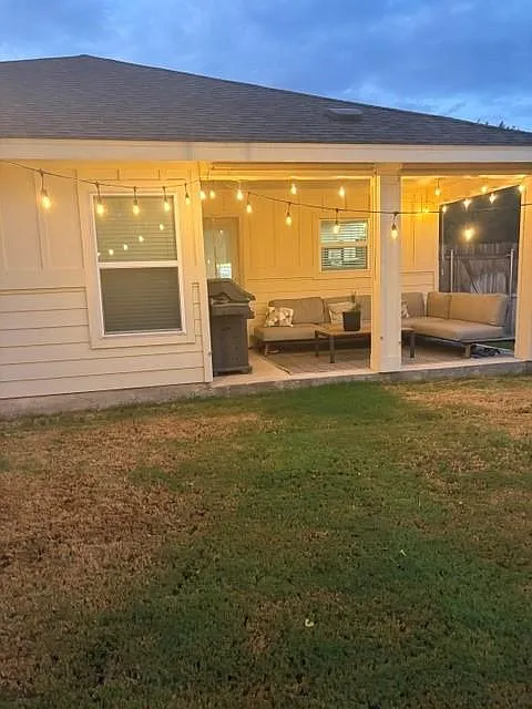4 bed, 2.0 bath, 1784 sqft, $2,275 — Photo 2