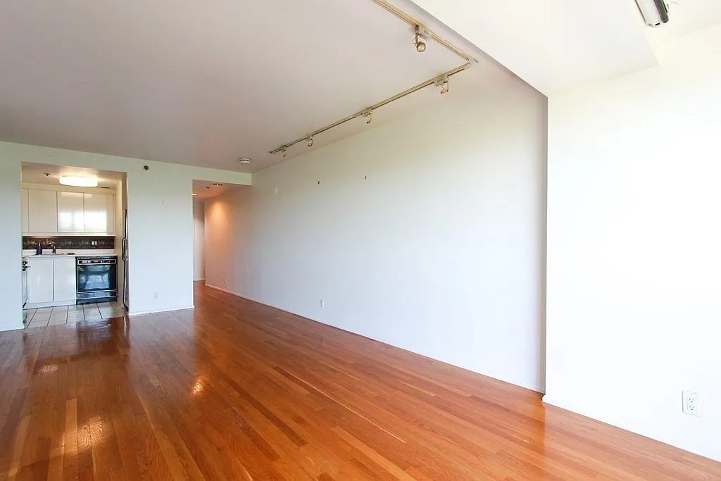 Studio, 532 sqft, $3,180 — Photo 3