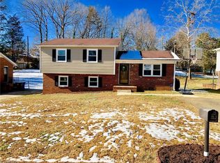 635 Creekway Dr, Winston Salem, NC 27104
