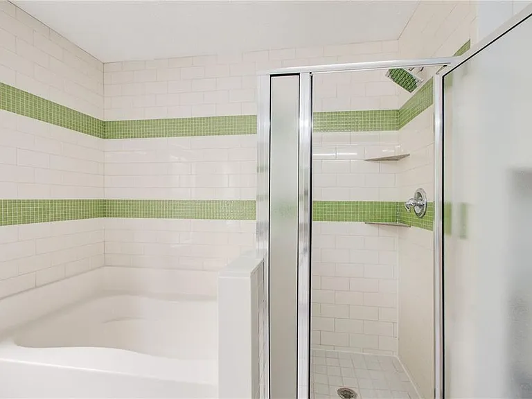 2470 Stonegate Dr NW — Photo 29