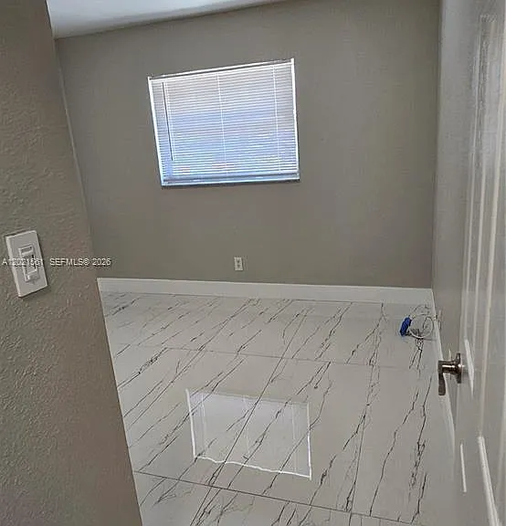 160 NW 14th St #9 — Photo 13